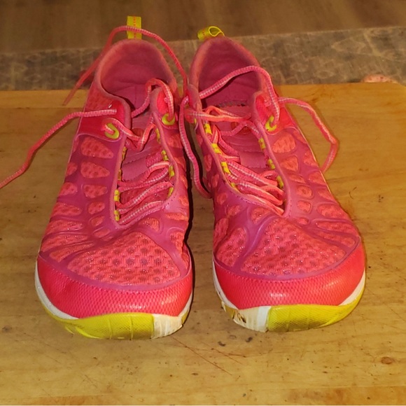 Pre-owned pair of Women's Merrell Crush Glove neon pink size 9.5 US - Picture 6 of 11